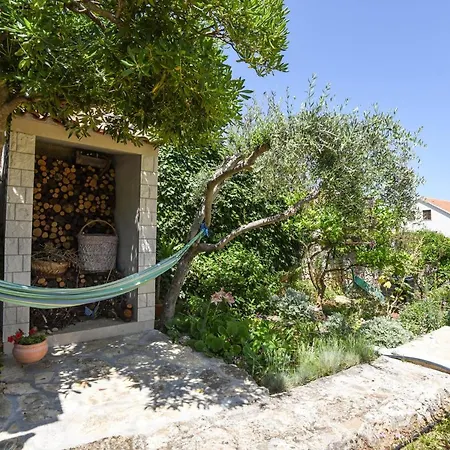 By The Sea Splitska, Brac - 11300 Апартаменты *