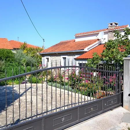 By The Sea Splitska, Brac - 11300 Apartment Splitska
