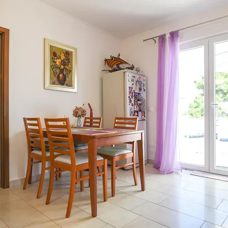 Apartment By The Sea Splitska, Brac - 11300 *